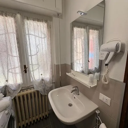 La Dell'oreste Fogadó 3*